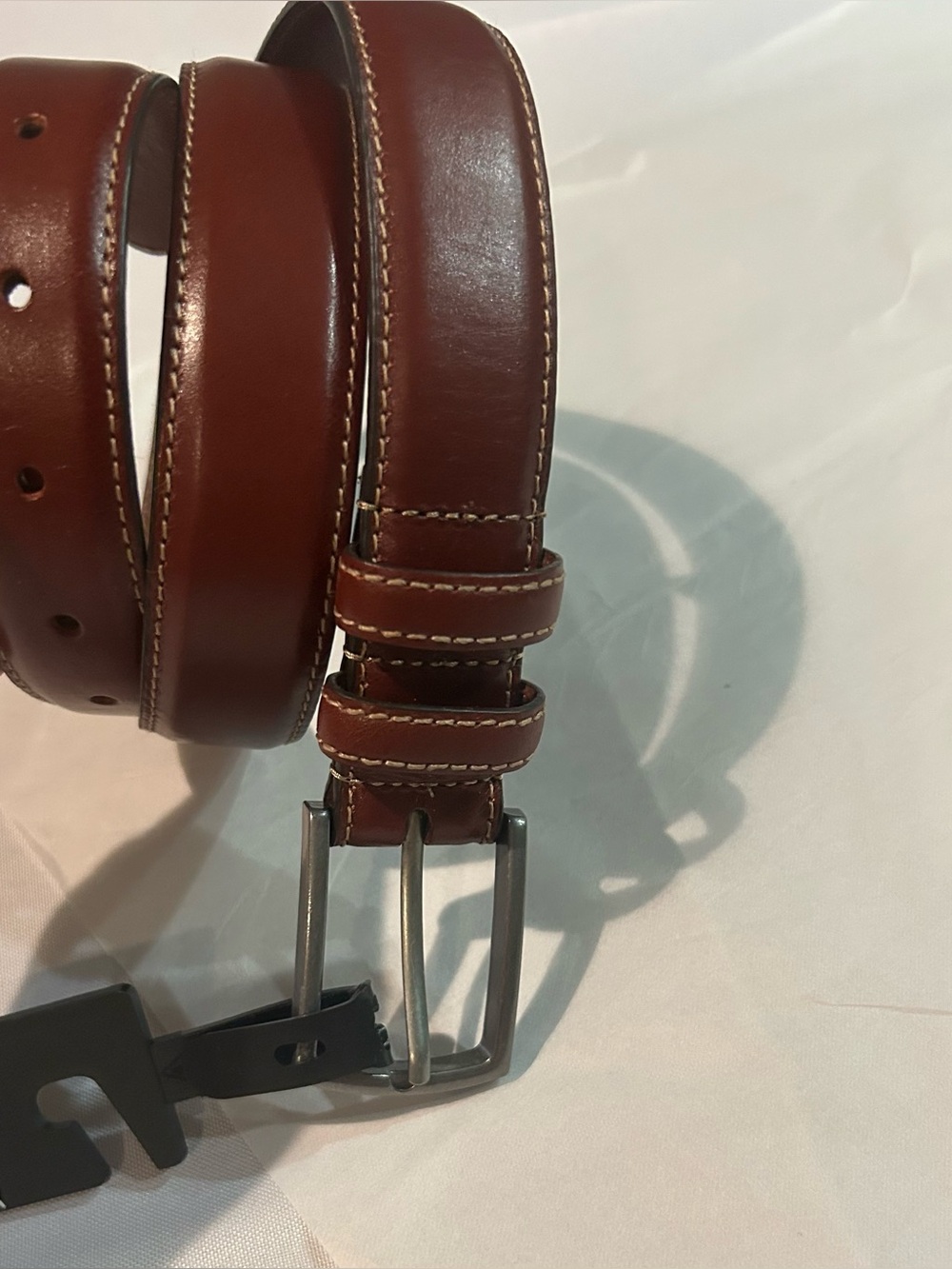 Eddie Bauer COGNAC LEATHER FEATHEREDGE BELT